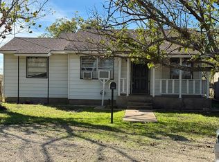 4204 Wakefield Rd, Justin, TX 76247