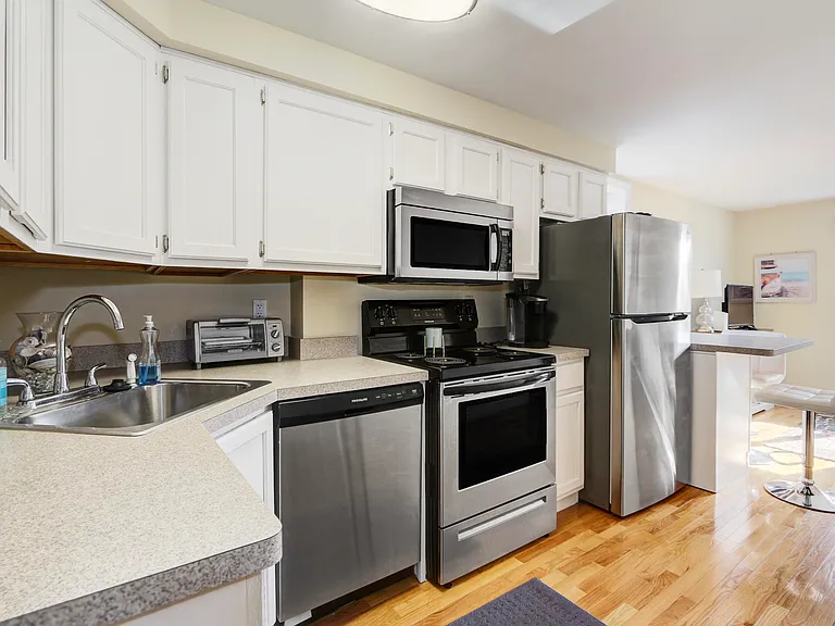 9801 Ventnor Ave #B1 — Photo 7