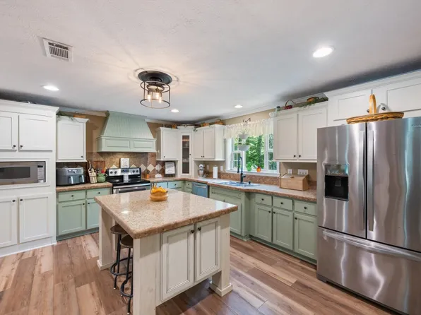 4492 Abednego Rd, Greenbrier, TN 37073