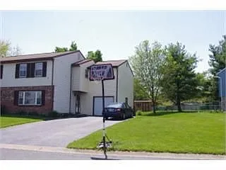 2218 Valley Rd photo 1