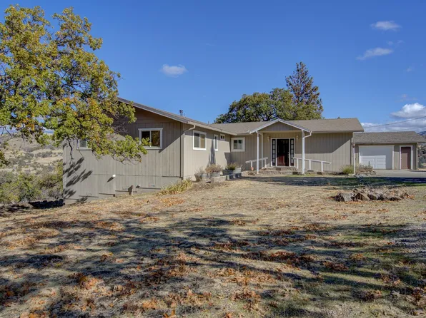 3115 Racoon Dr, Hornbrook, CA 96044