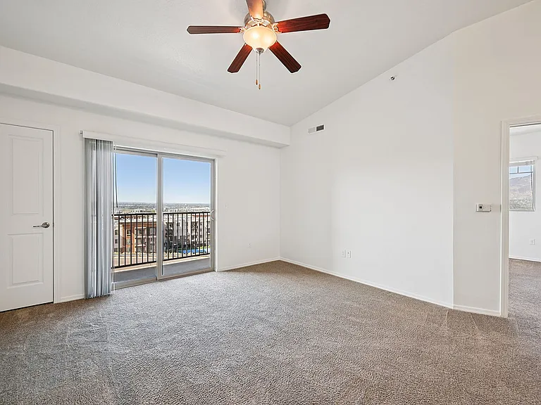 Bright and spacious living room