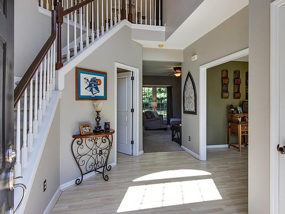 4th image of 1268 Buckingham Cir