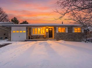 965 Lincoln Dr, Kingston, ON K7M 4Z3