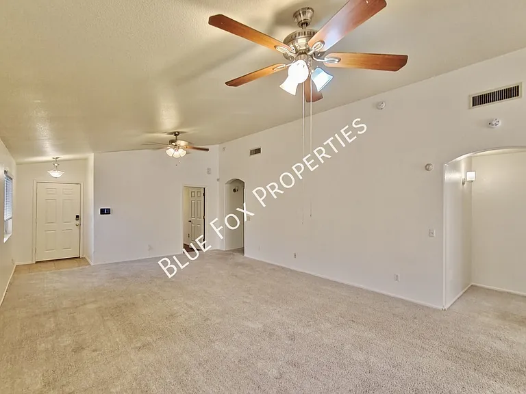 6442 E Mary Dr — Photo 2