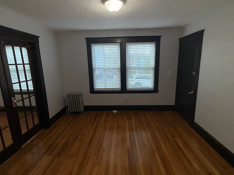 75 Sterling St #A — Photo 11