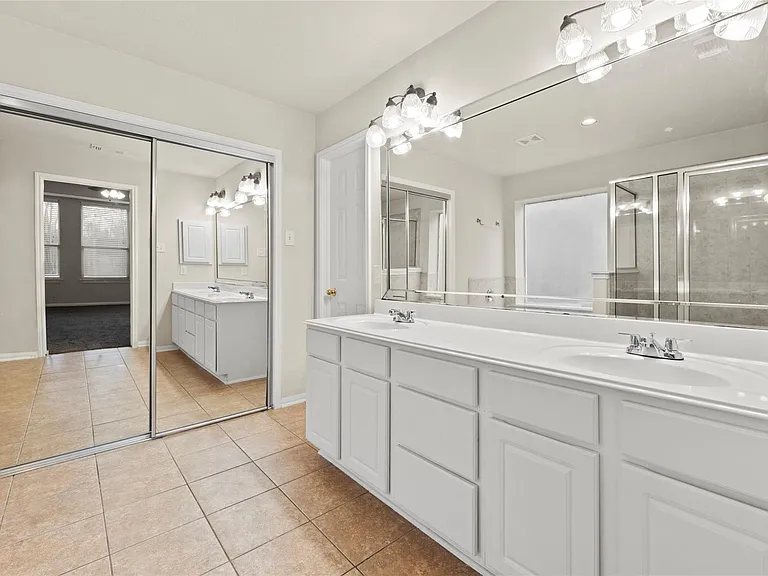 6411 Briar Moss Ln — Photo 8