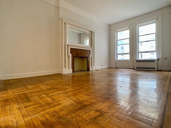 2nd image of 17 W 76th St #3C