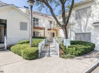 203 Potomac Dr #90, Basking Ridge, NJ 07920