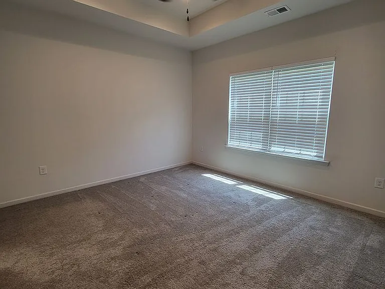 11810 Titan Ave — Photo 5