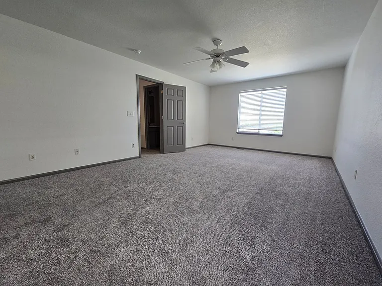 1653 Wagonwheel Dr — Photo 36
