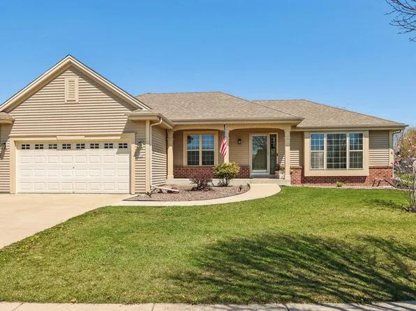 713 Bridlewood LANE, Watertown, WI 53094