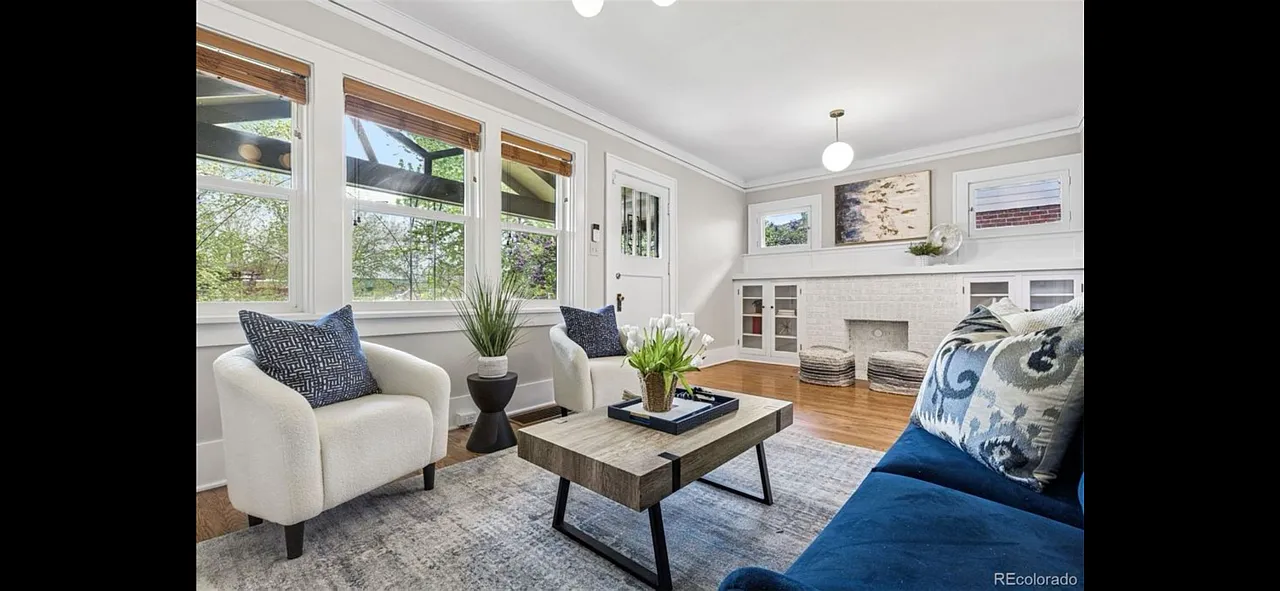 3 bed, 2200 sqft, $4,150 — Photo 3