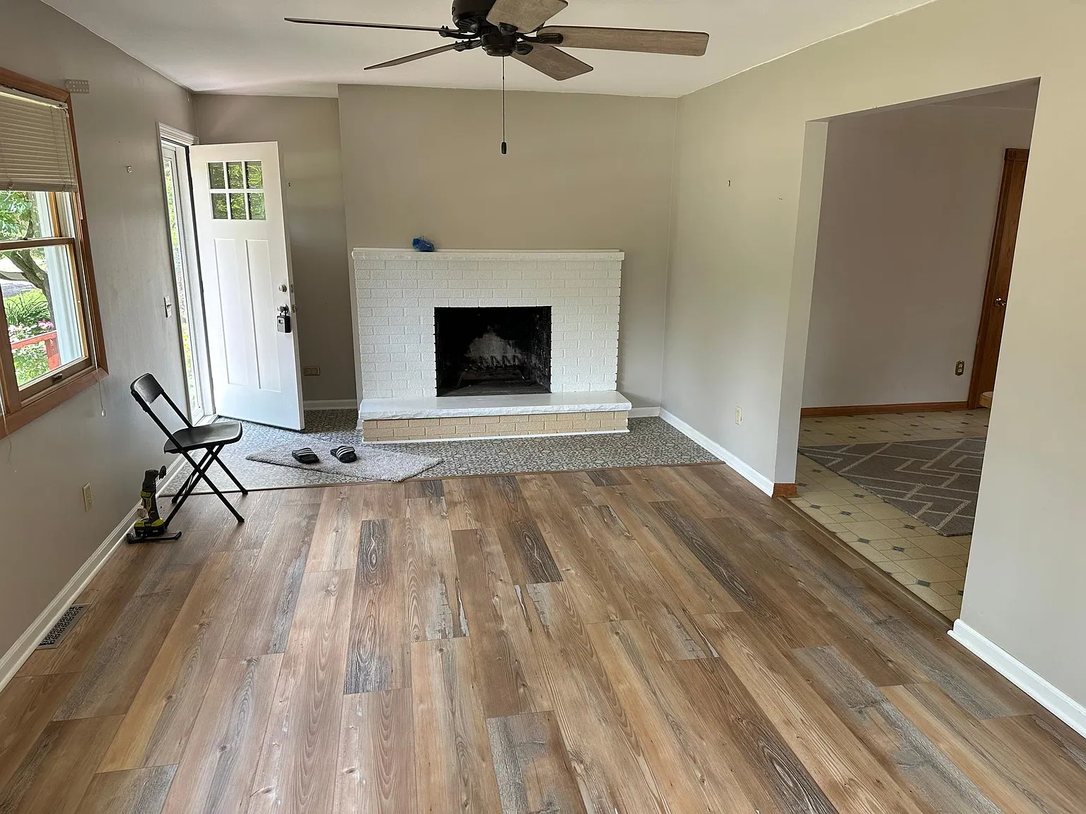 3 bed, 1080 sqft, $2,100 — Photo 3