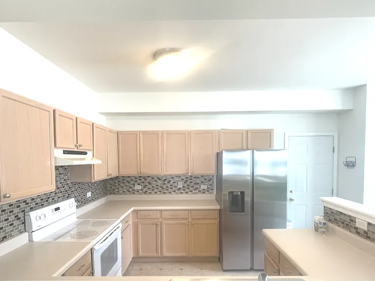 1884 Fescue Dr — Photo 8