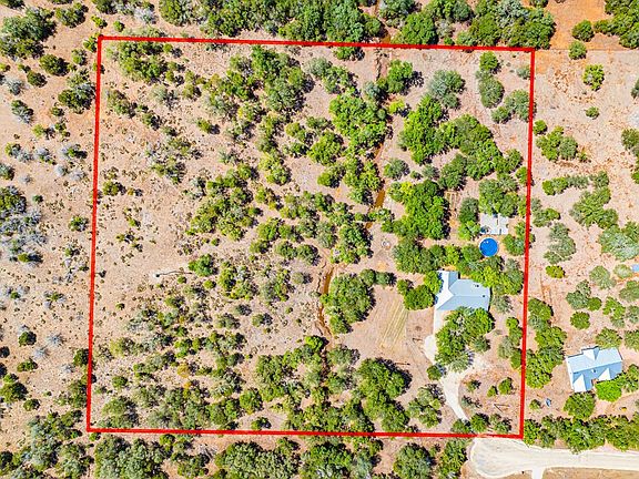 3rd image of 404 Wilderness Dr