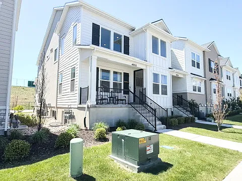 4553 W Watchmen Way — Photo 11