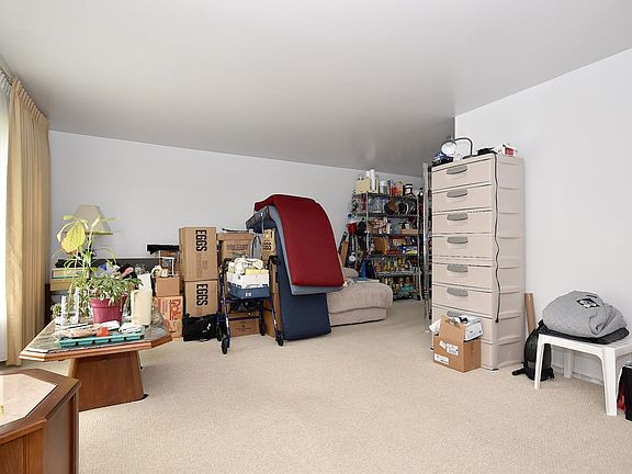 3rd image of 604 Wilshire Dr