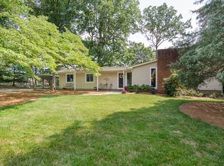 101 Tangle Dr, Jamestown, NC 27282