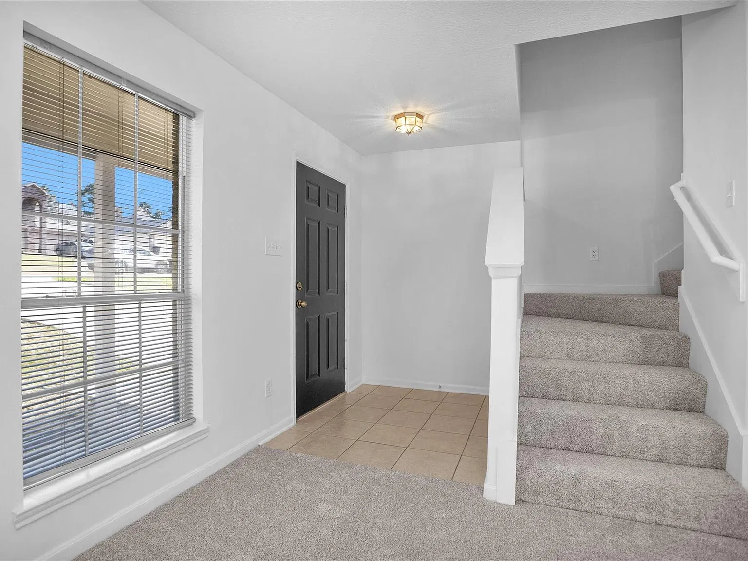 3 bed, 2.5 bath, 1498 sqft, $1,650 — Photo 4