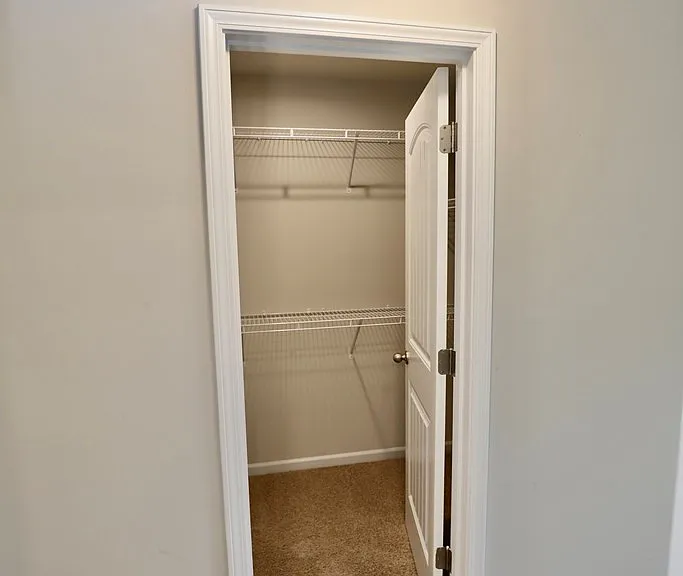 3680 Moseley Dr — Photo 35