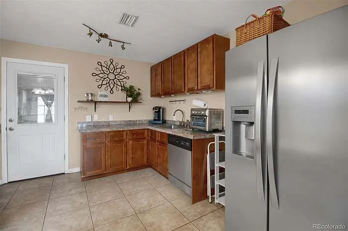 1585 S Umatilla St — Photo 10