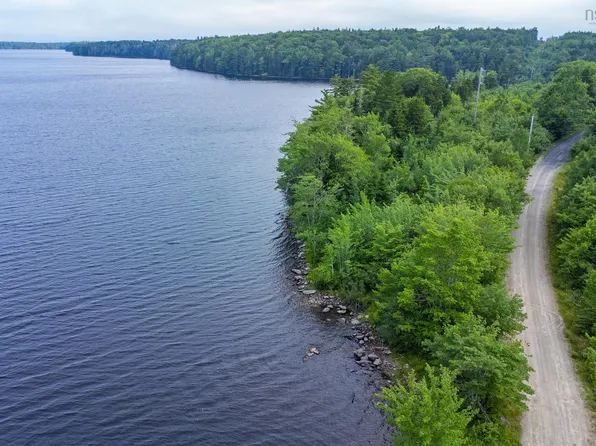 Hamilton Rd, Yarmouth, NS B5A 5P1