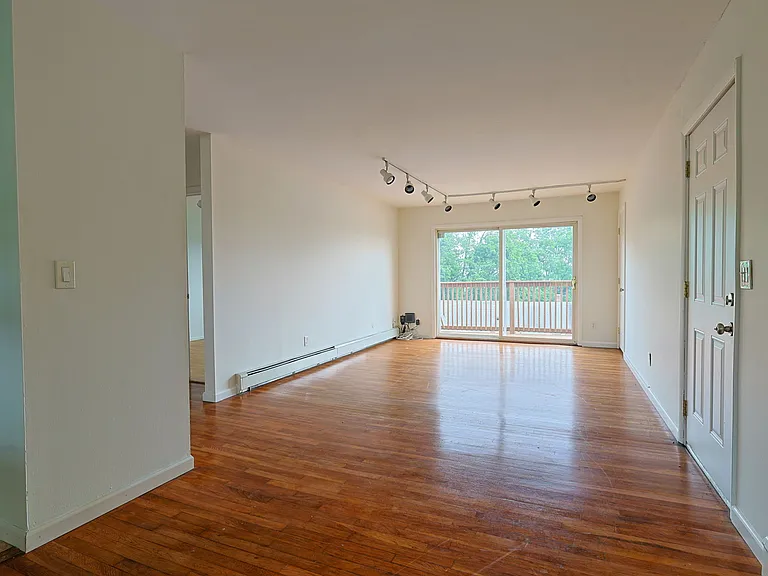 6 Alpine Dr #E — Photo 5