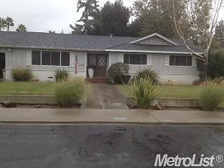 3404 Selby Ln photo 1
