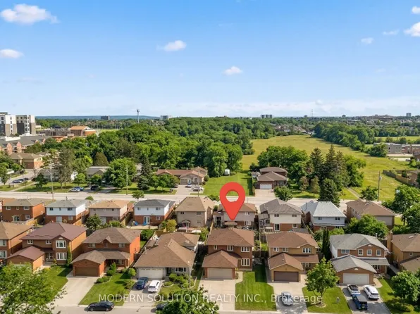168 Fusilier Dr, Hamilton, ON L9B 2C8