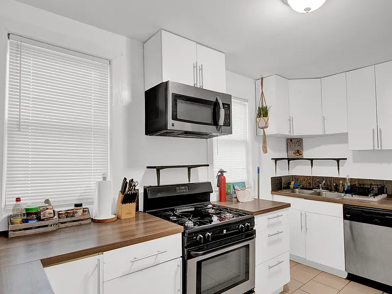 1721 N Kimball Ave #2R — Photo 9