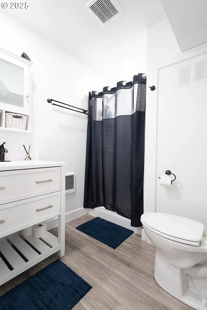 Spacious 5 bedroom home near EOU — Photo 3