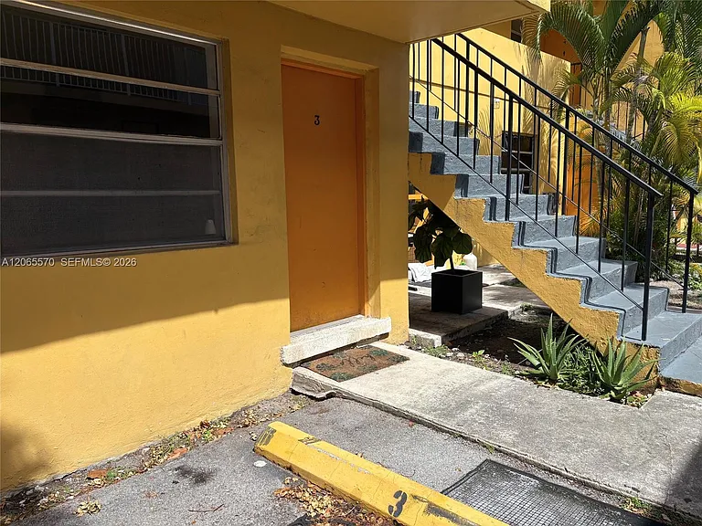 1838 SW 4th St #3 — Photo 12