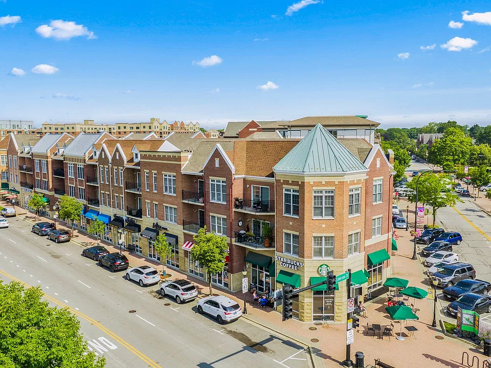 40 E Northwest Hwy #212
