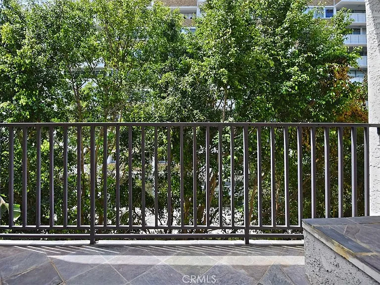 1230 Horn Ave #414 — Photo 13