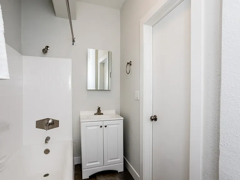 The Lido Apartments — Photo 11