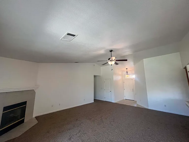 2120 Freedom St — Photo 2
