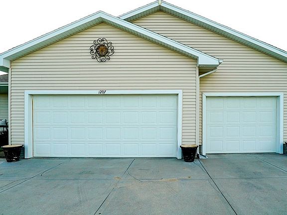 3rd image of 1207 Sagewood Ave