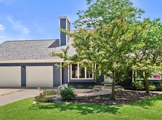 9388 S 43rd St, Franklin, WI 53132