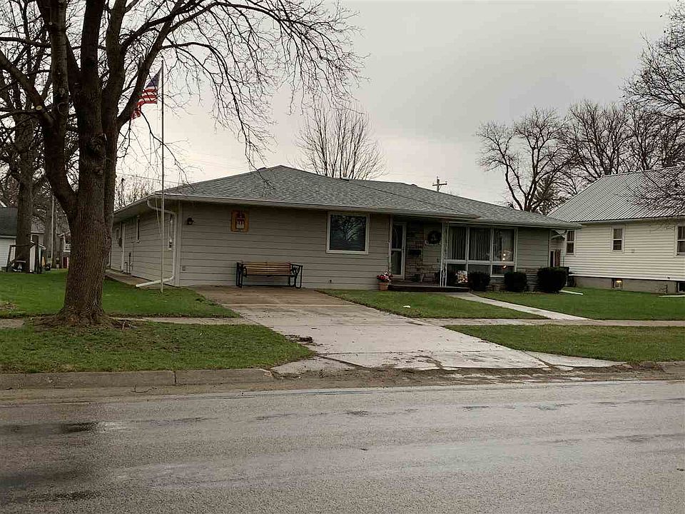 2nd image of 616 E Main St