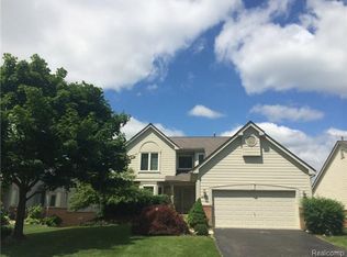 17331 Lake View Cir #83, Northville, MI