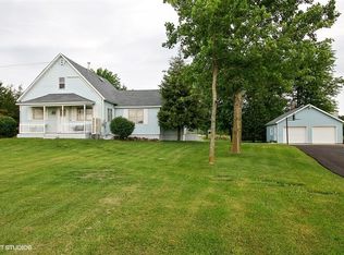 22716 W County Line Rd, Custer Park, IL 60481