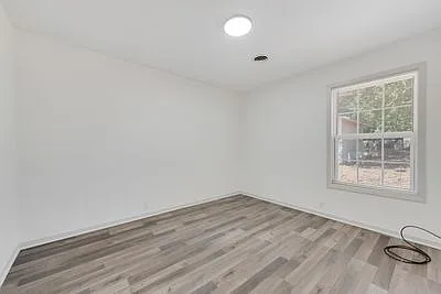 725 W Brock St — Photo 15