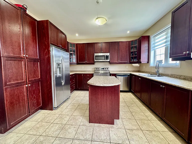 41 Yale Ln — Photo 6