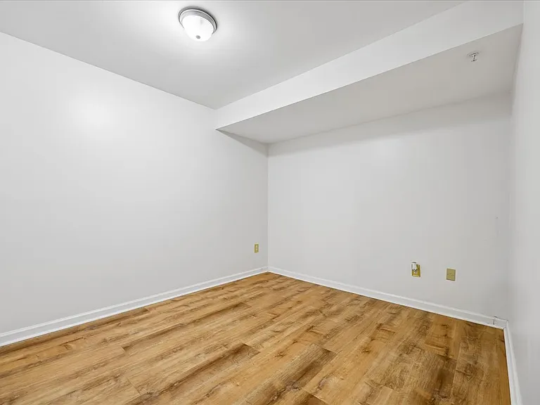 4616 Ripley Manor Ter — Photo 9
