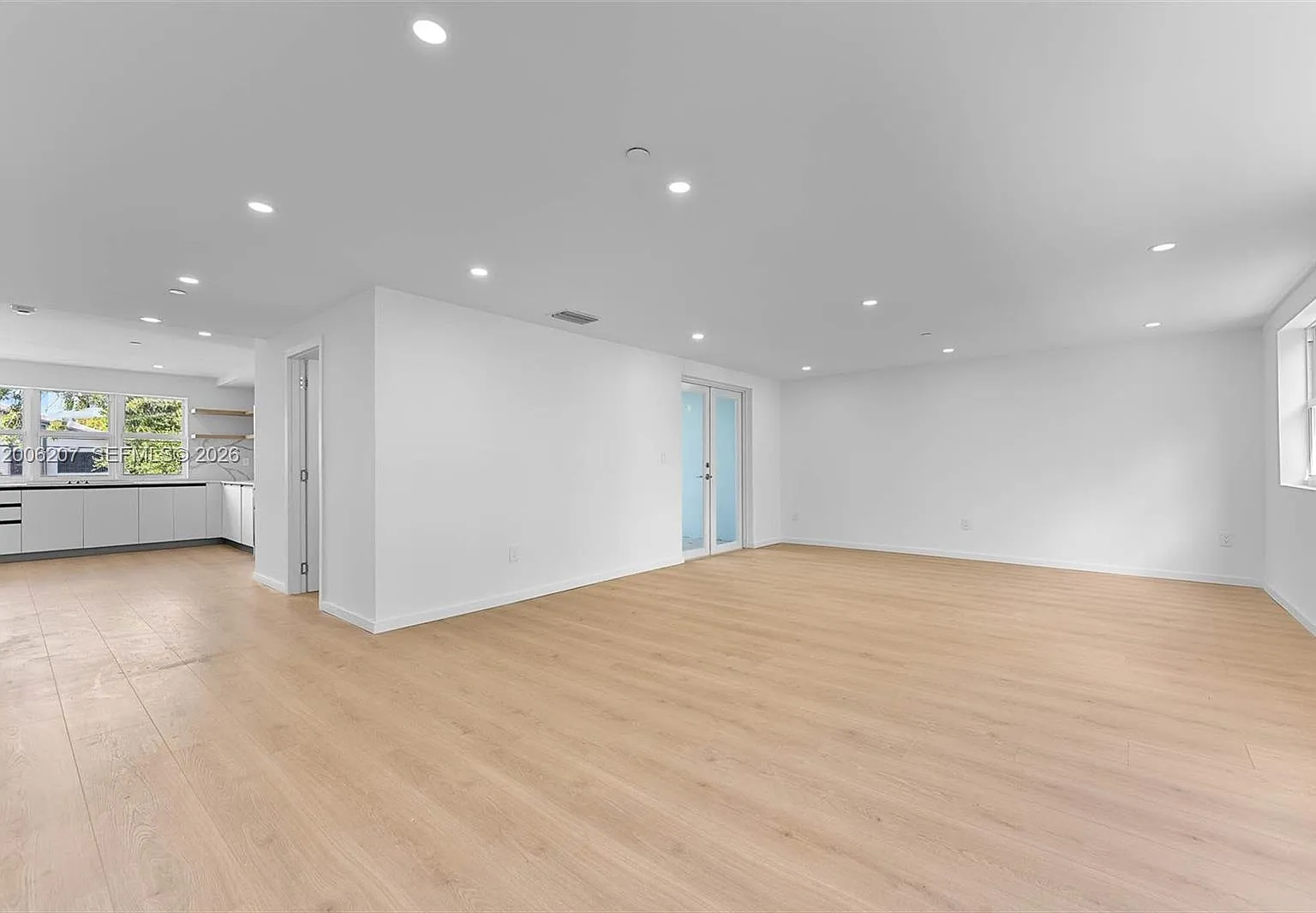 Everglade Land Sales Co — Photo 1