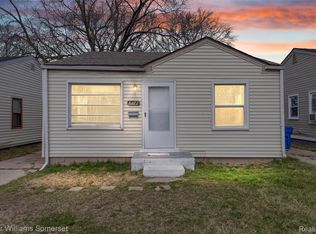 8477 Prospect Ave, Warren, MI