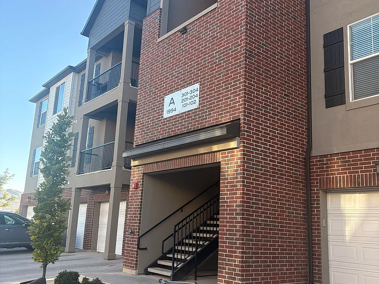 1994 N 3330 W — Photo 10