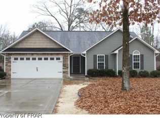 371 Hunters Creek Dr, Raeford, NC 28376