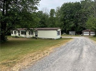 41 Kings Rd, Oswego, NY 13126